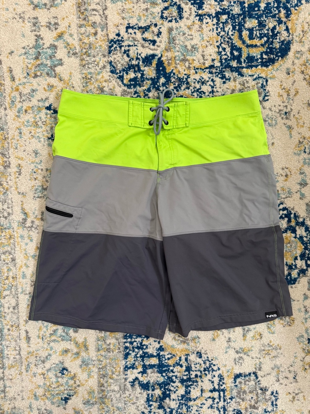 Men's NRS Sz 36 Colorblock Lime & Gray Boardshorts